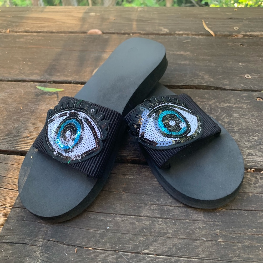 3 for $18 - SHEIN Eye Sliders Size 8
